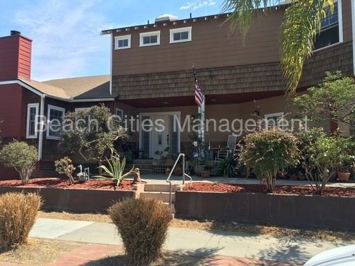 4046 E 8th St - Photo 3 of 32