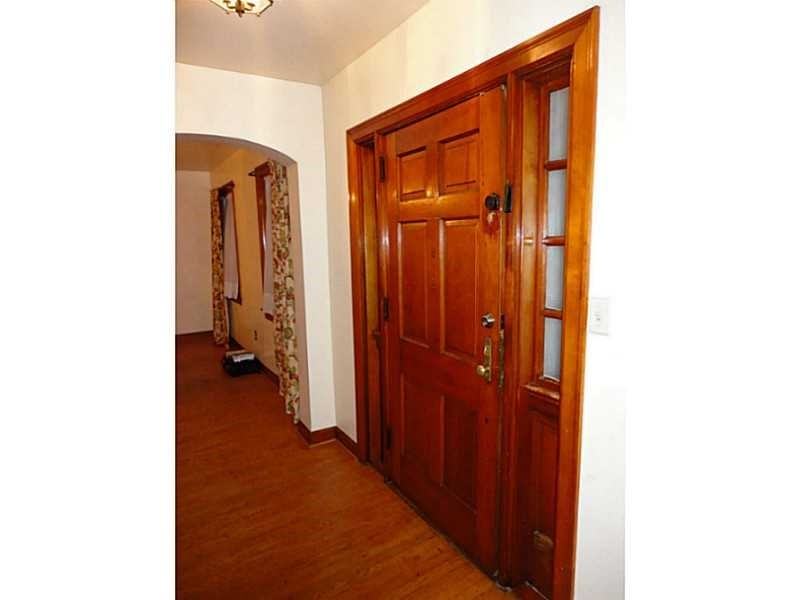 311 Meadow Rd - Photo 3 of 21