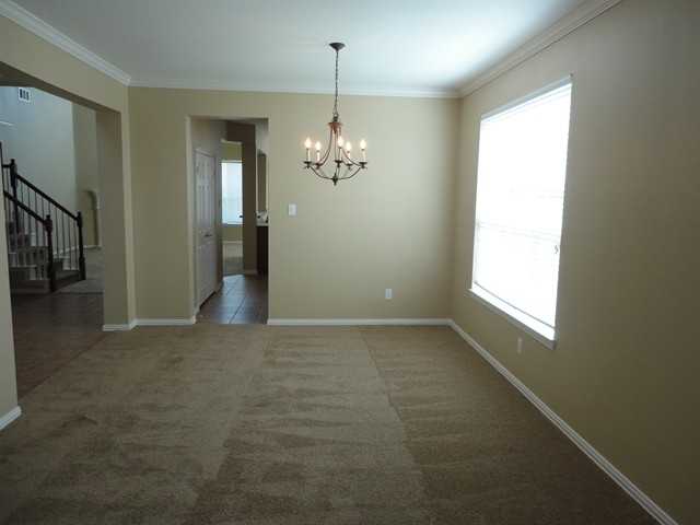 832 Hemlock Trail - Photo 3 of 14