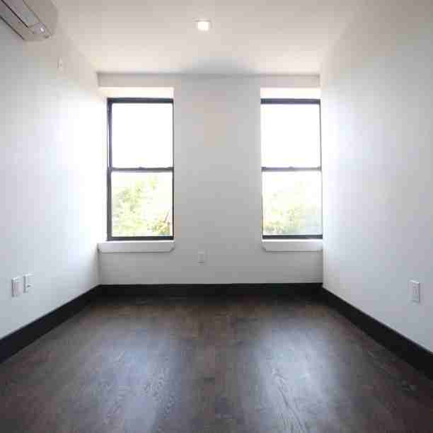 205 Johnson Avenue #4a