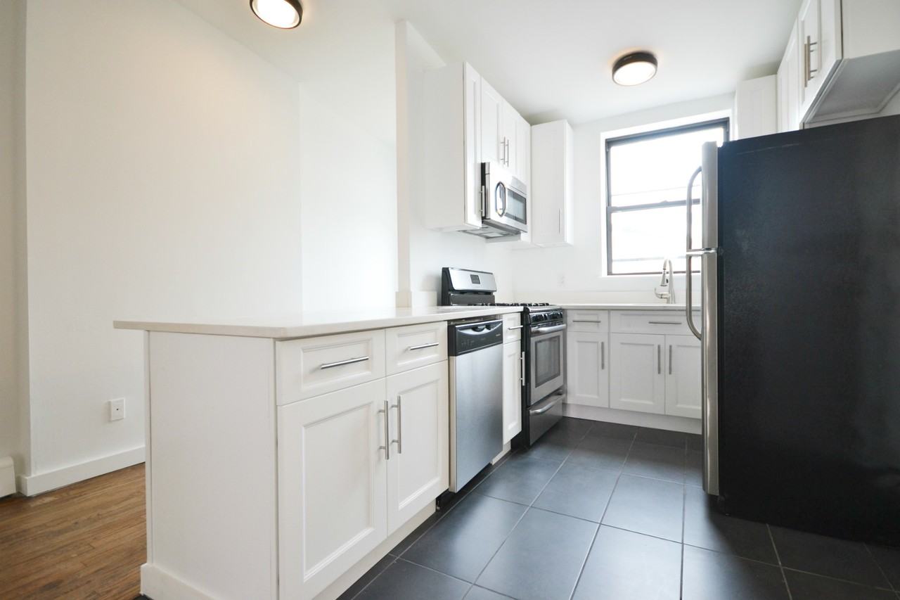 857 Atlantic Ave #3L