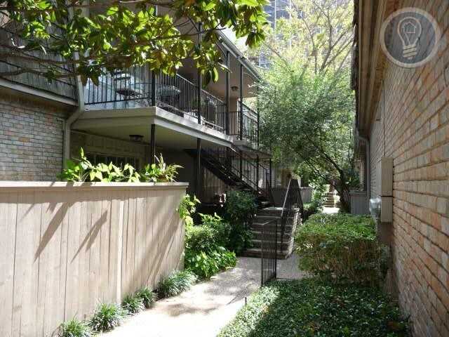 5010 Woodway Drive - Photo 3 of 8