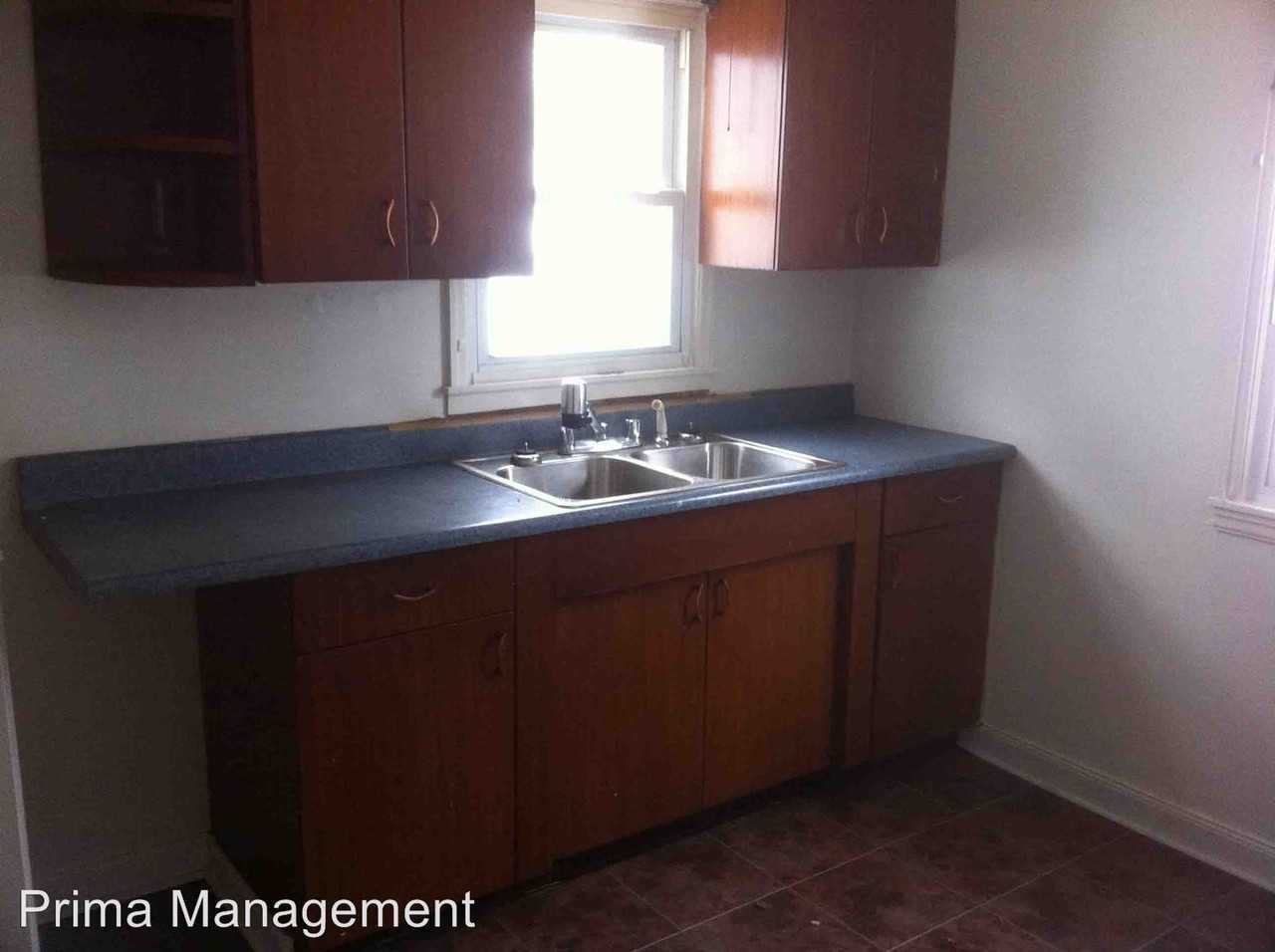 1941 Shaftesbury Rd - Photo 3 of 6