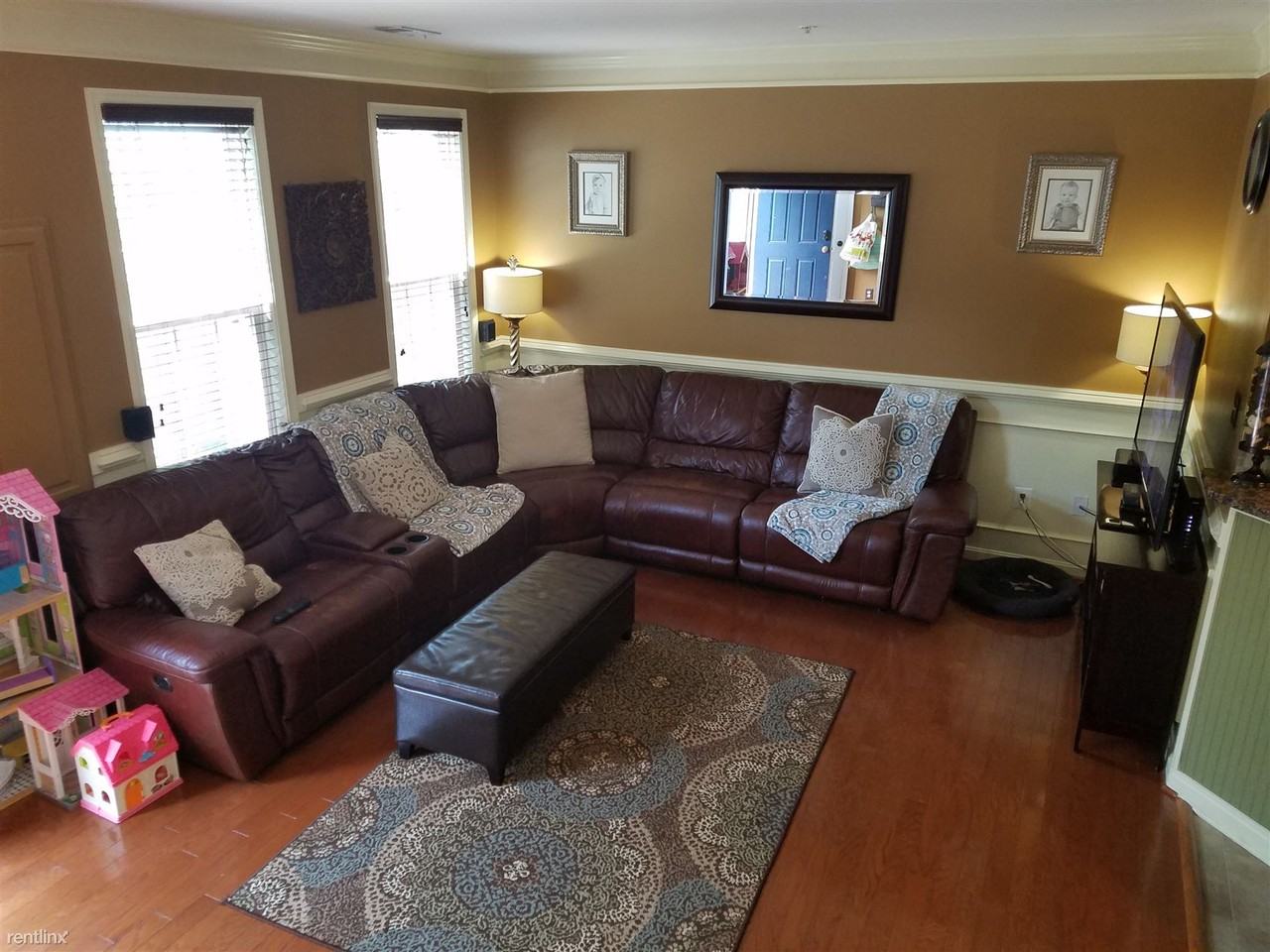 122 Mountain Creek Circle - Photo 2 of 10