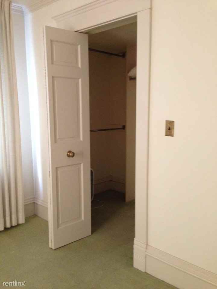 312 E Main St - Photo 3 of 7