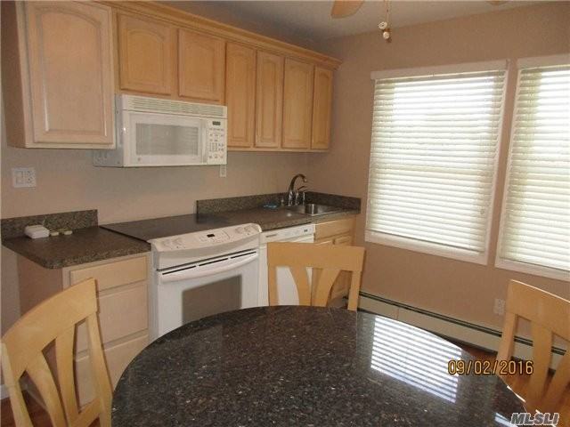 48 Polaris Dr - Photo 3 of 10