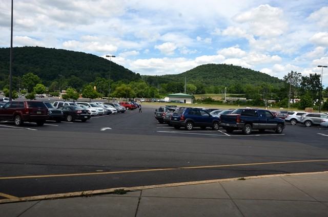 220 Ennis Ln - Photo 2 of 6