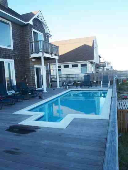 835 Dune Rd - Photo 3 of 7