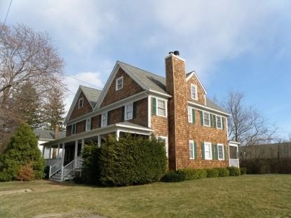 345 Wiggins St - Photo 2 of 16