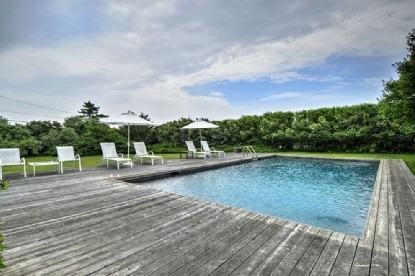 585 Daniel's Lane - Photo 2 of 16