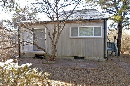 52 Maidstone Ln - Photo 2 of 7