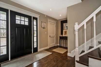 192 S Country Rd - Photo 2 of 16