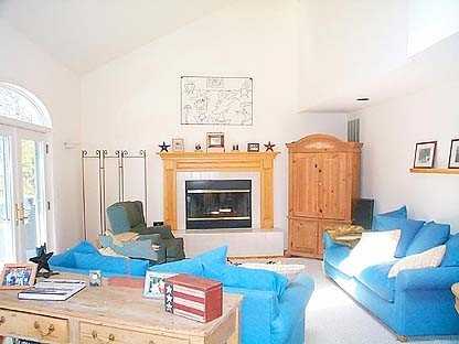 15 Sandown Ct - Photo 3 of 4