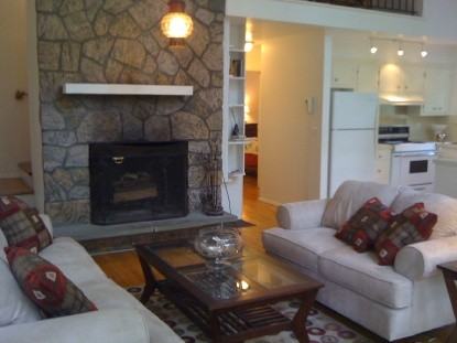 1540 Robinson Ln - Photo 3 of 16