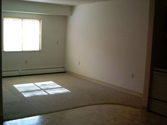 900-948 E Main St - Photo 3 of 6