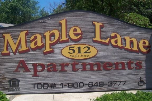 512 N Maple St - Photo 3 of 6