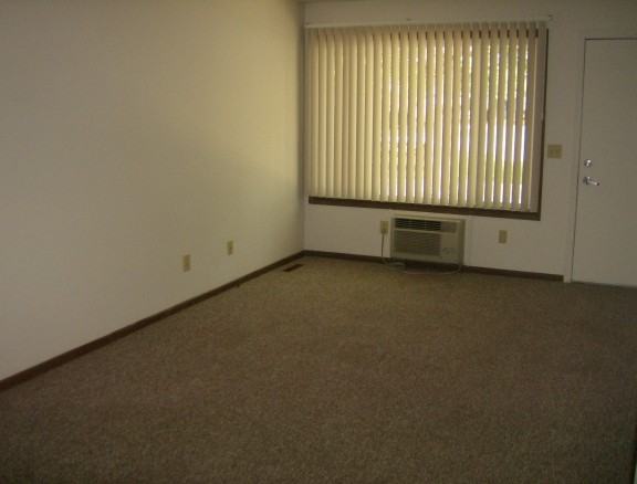 500-522 4th St - Photo 2 of 4