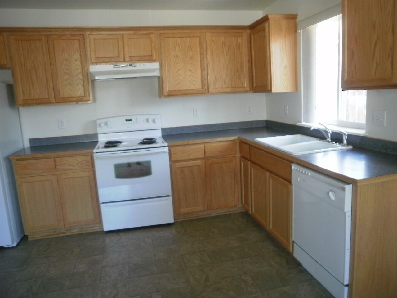 1362 Willow Ln - Photo 2 of 3