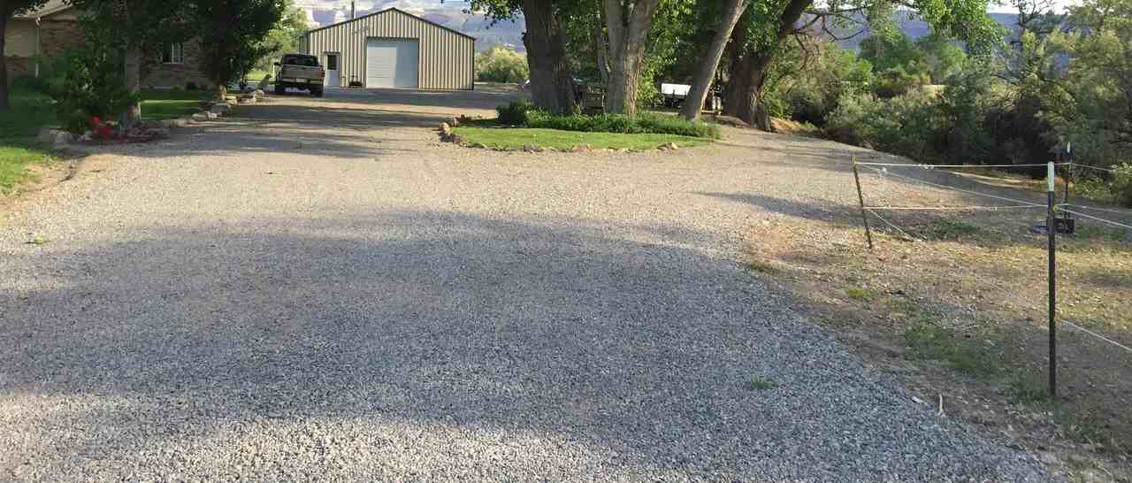 1677 L Rd - Photo 3 of 17