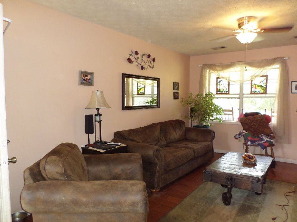 4200 Corinth Rd - Photo 2 of 10