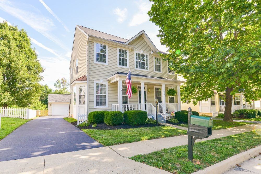 10013 Boreland Ct - Photo 2 of 39