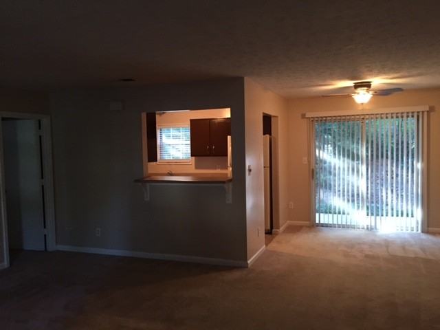 103 Sterling Ct - Photo 2 of 10