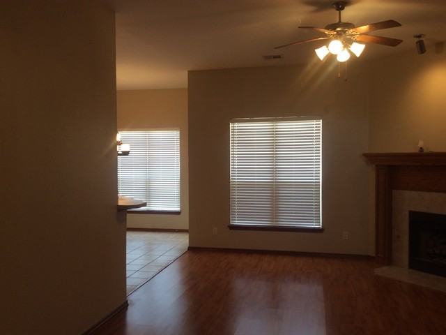 529 Loyd Ln - Photo 3 of 17