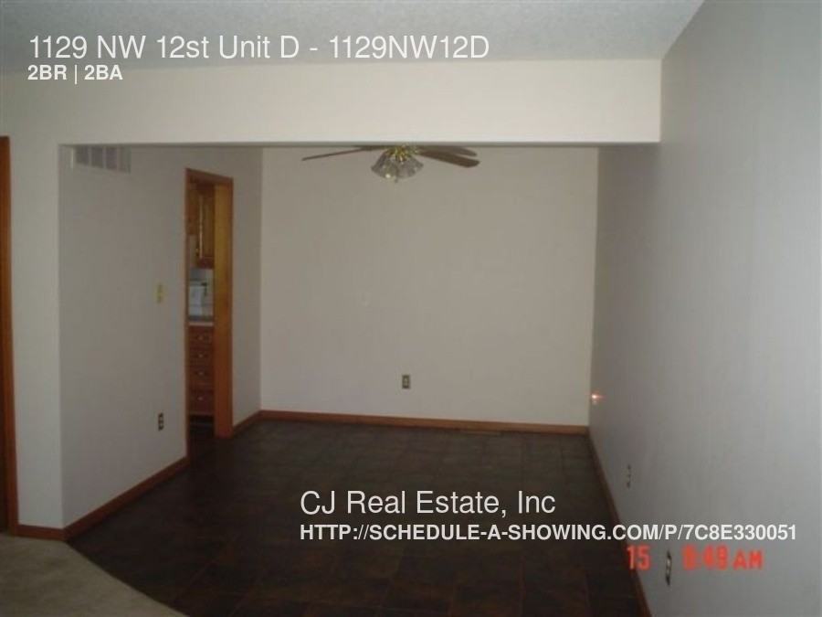 1129 NW 12 St #d - Photo 3 of 7