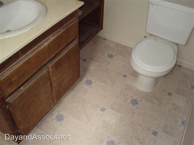 1614 W I St - Photo 3 of 11