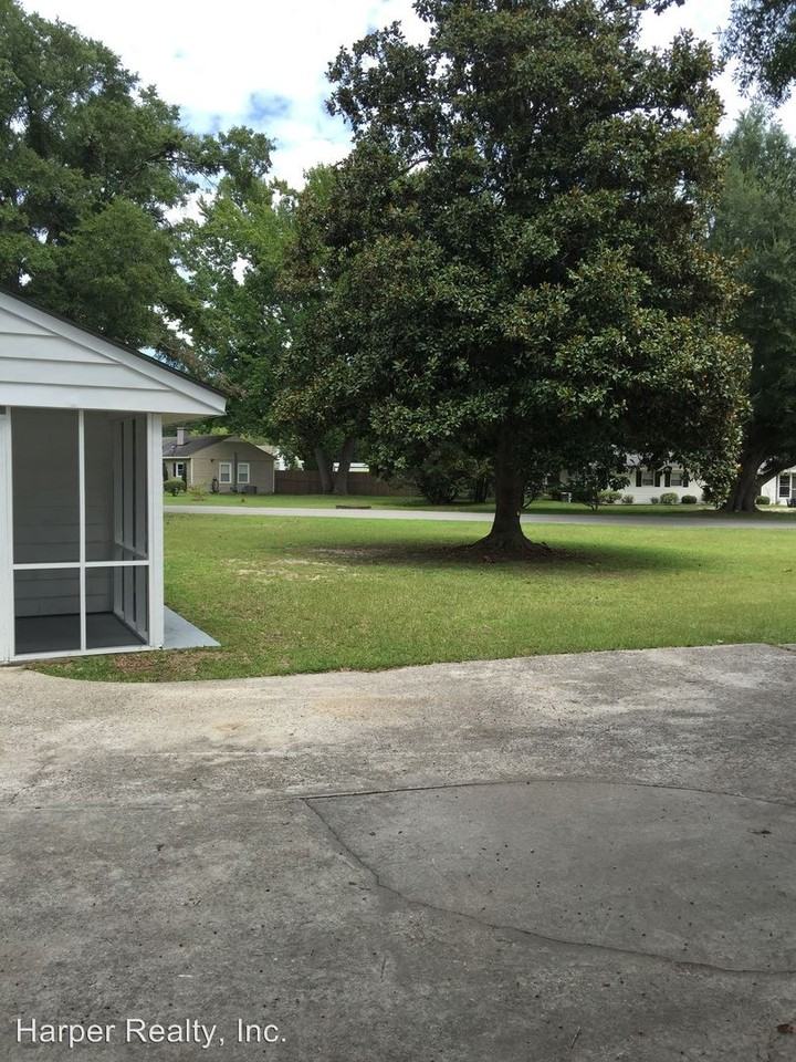 118 Taylor St - Photo 2 of 4