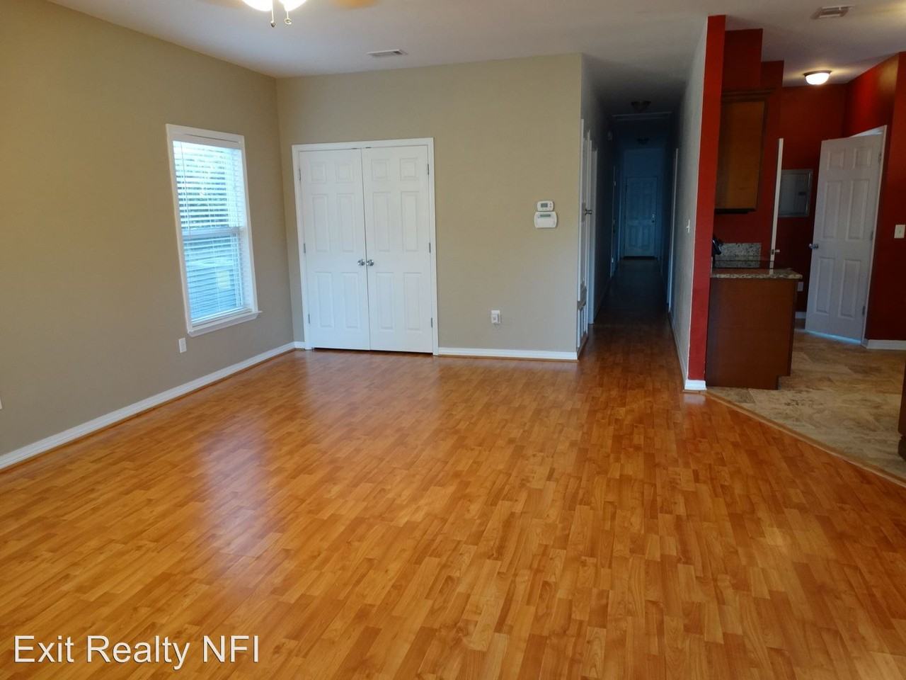 313 S 1st St - Photo 3 of 13