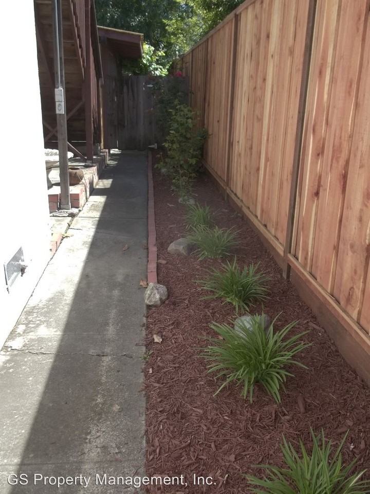 926 Amador Ave - Photo 2 of 7