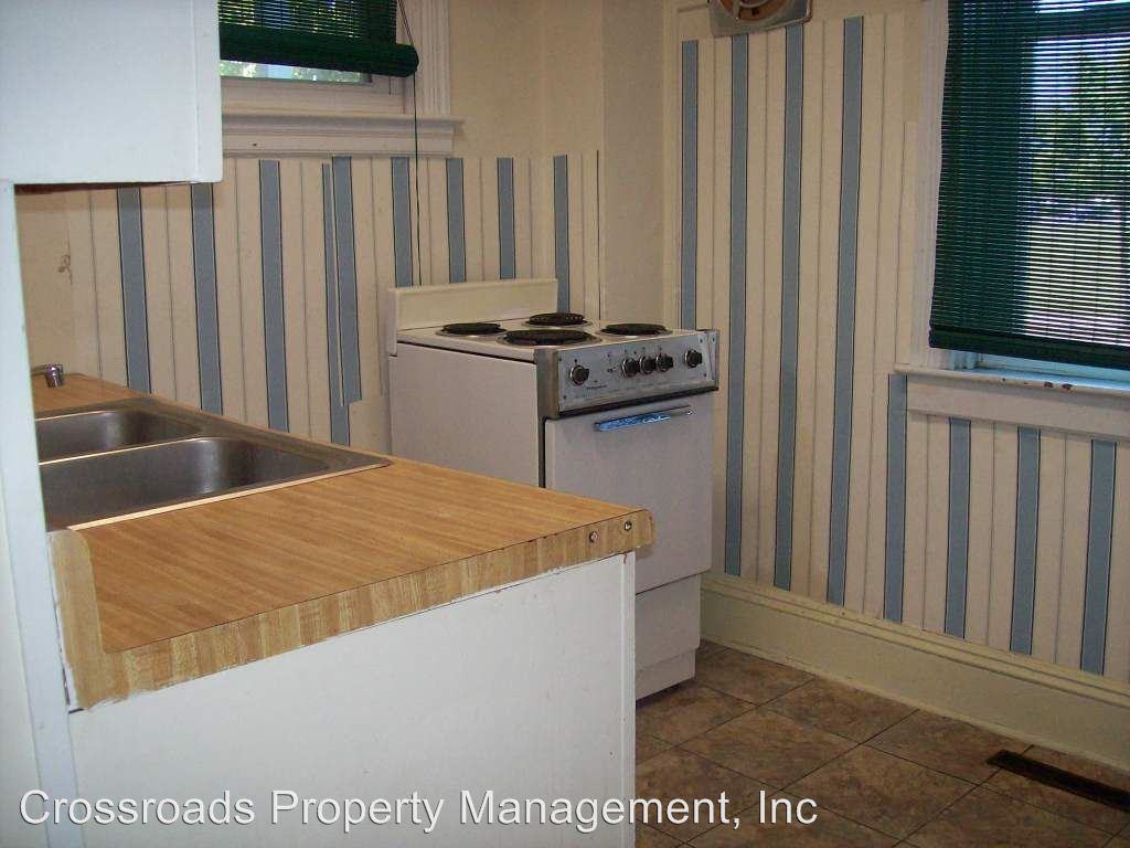 1125 N Water St - Photo 2 of 10