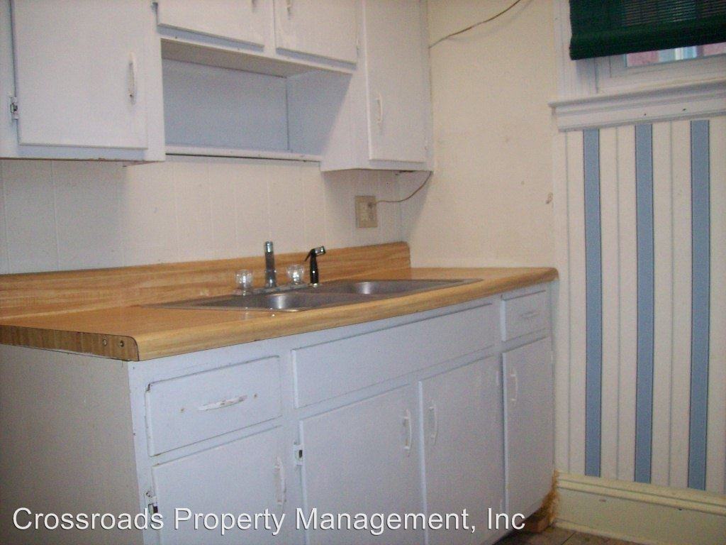 1125 N Water St - Photo 3 of 10