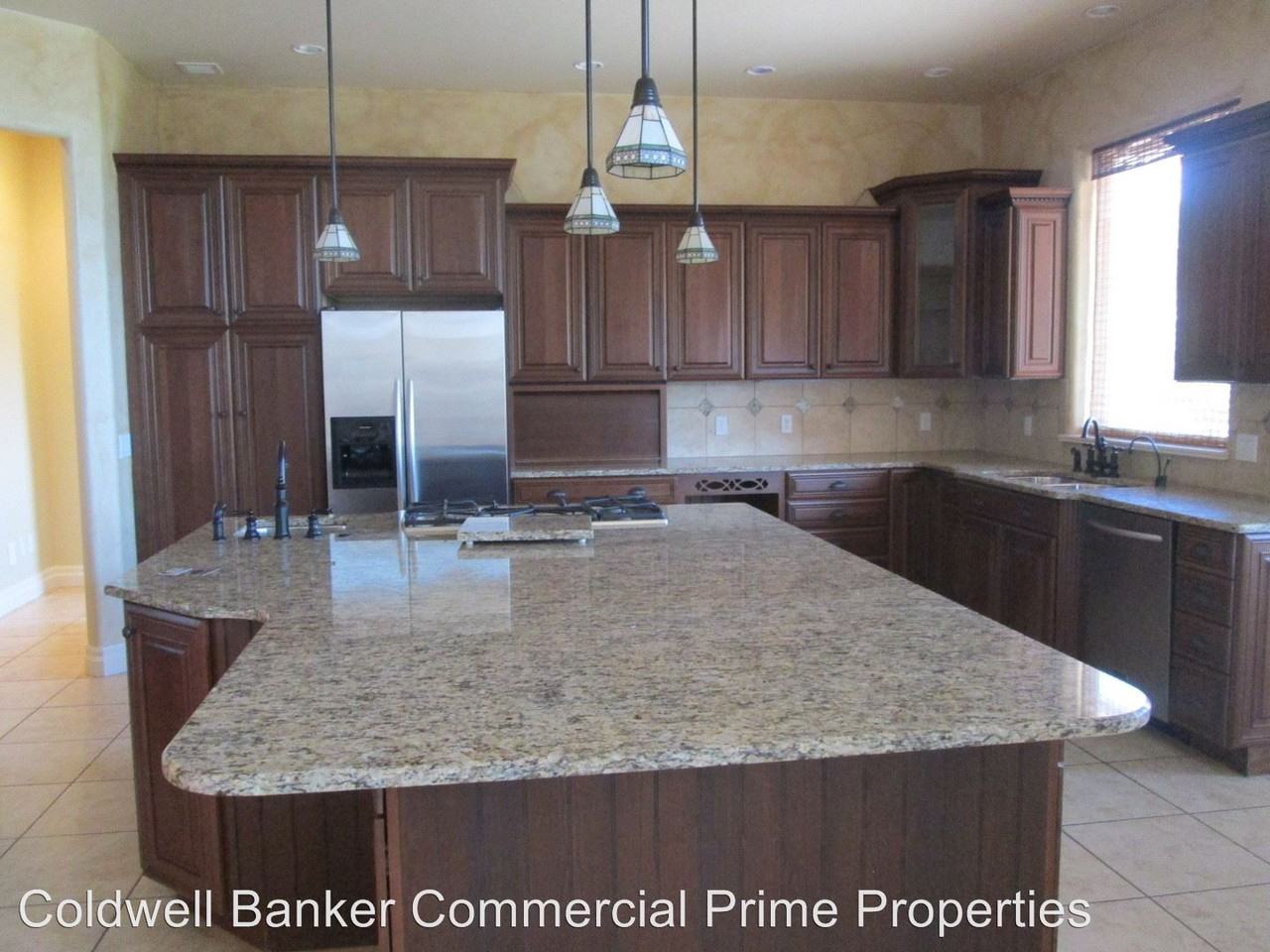 691 Curecanti Cir - Photo 3 of 6