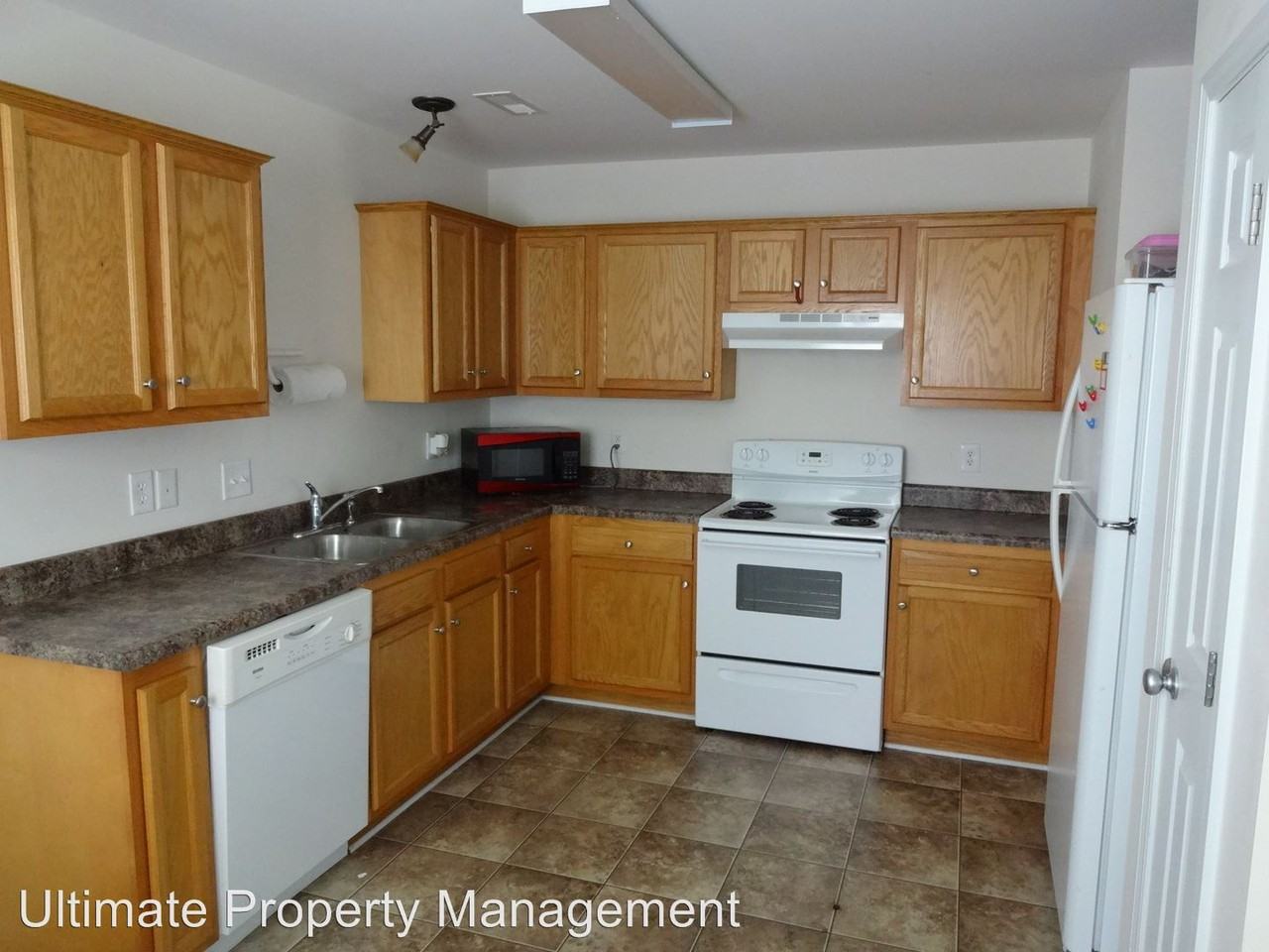 936 Bobby Brown Cir - Photo 3 of 9