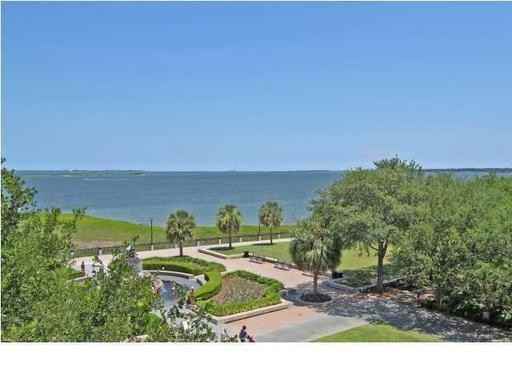 36 Prioleau St #D - Photo 3 of 7