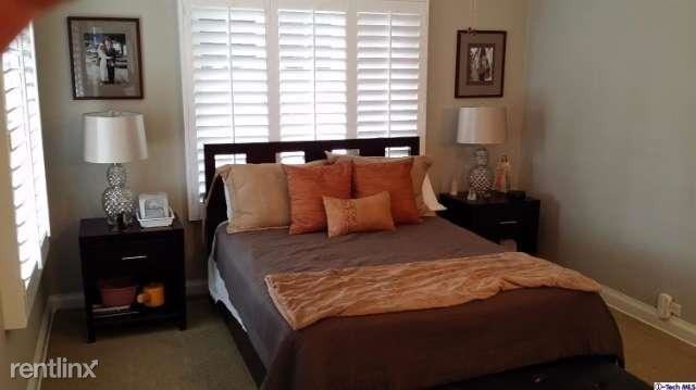 1702 Loma Vista St - Photo 3 of 3