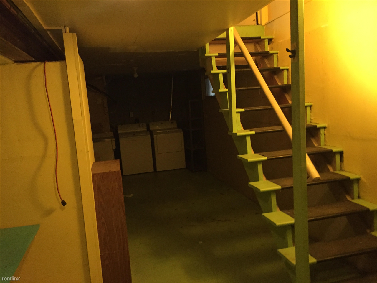 330 E Centre St - Photo 3 of 8