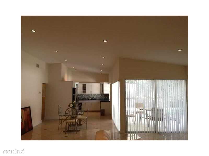 2200 NE 192 St - Photo 2 of 4