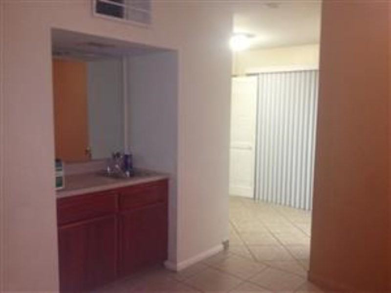 2022 S Bon View Ave #B - Photo 3 of 12