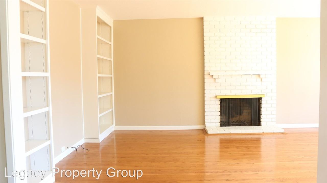 2763 Doverton Square - Photo 3 of 33