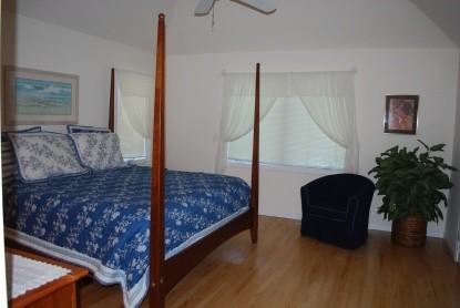 Surfside Ave - Photo 3 of 11