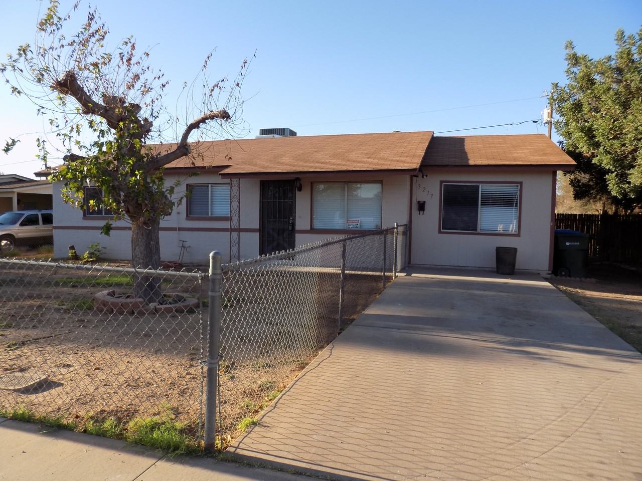 3217 W Acapulco Ln - Photo 2 of 17