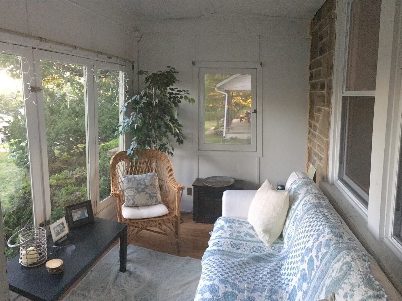 611 Millers Hl - Photo 3 of 20