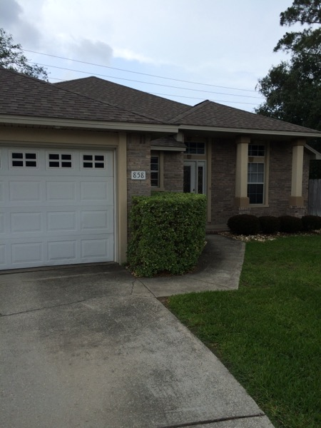 858 Van Dyke Dr - Photo 2 of 16