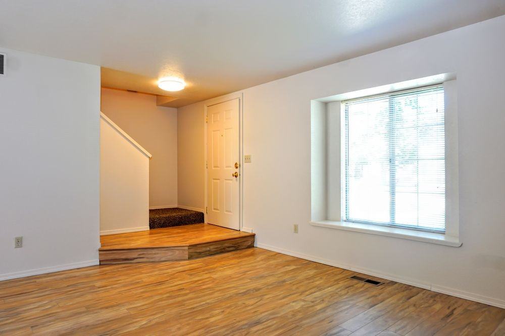 4513 Jewell St - Photo 2 of 9