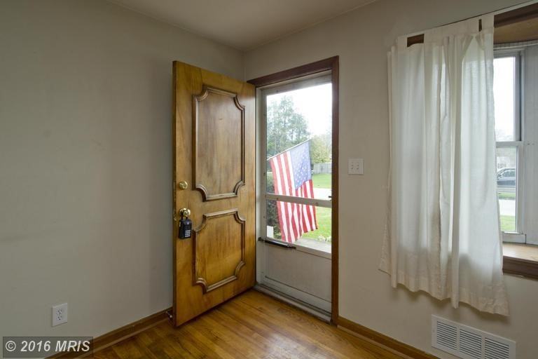 535 Hawthorne Rd - Photo 3 of 30