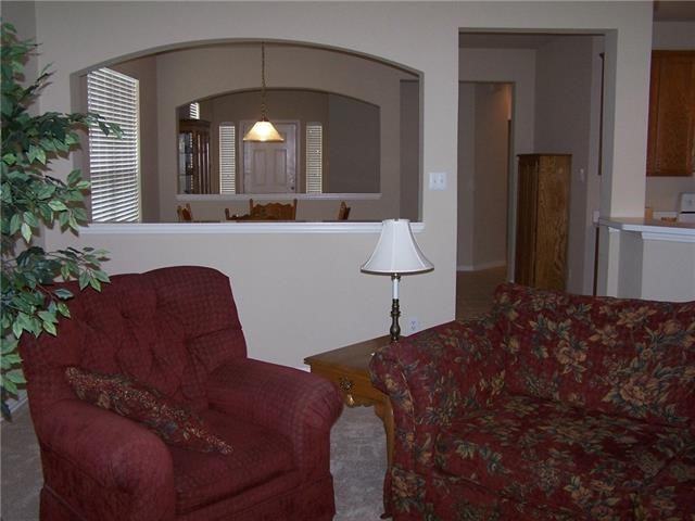 1031 Elm Dr - Photo 3 of 29