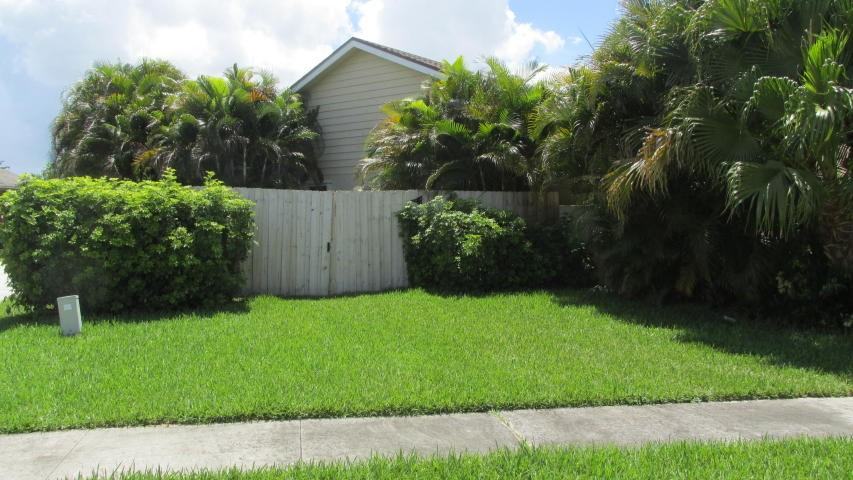 1773 Wiltshire Village Dr - Photo 3 of 8